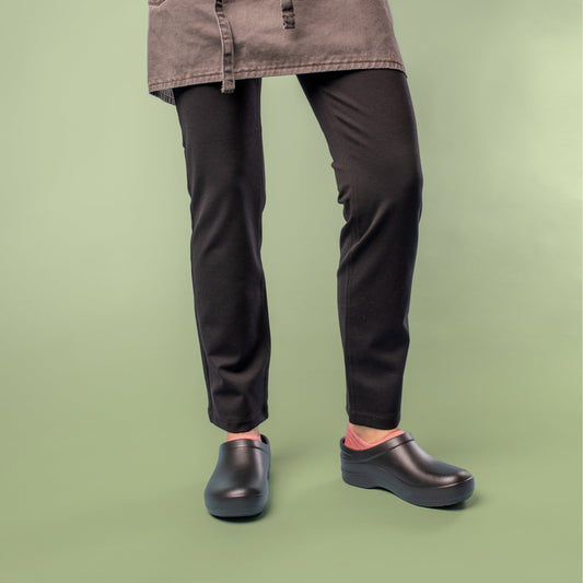 Keep your footing for your whole shift thanks to the patented slip-resistance of our molded occupational clog, Kaci.